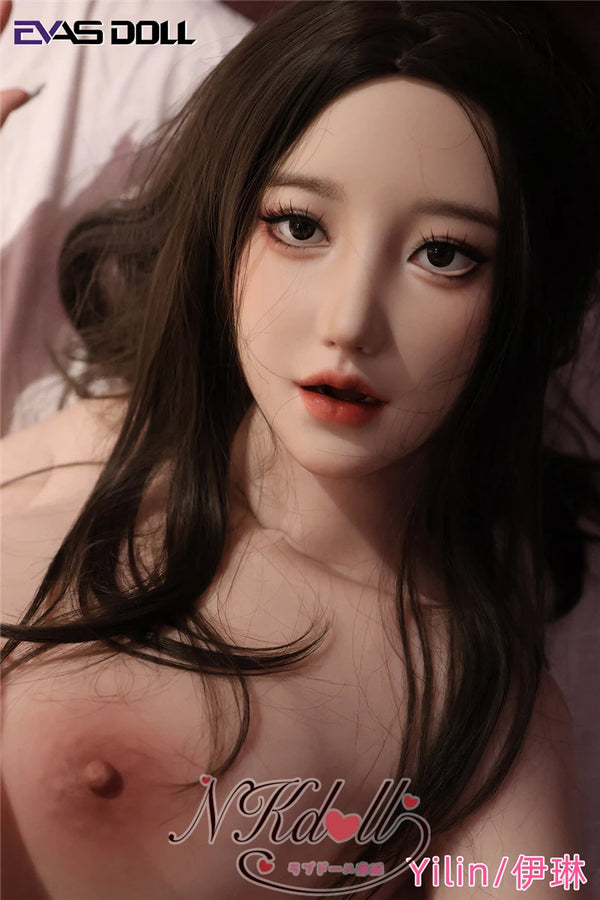 美しいラブドール伊琳