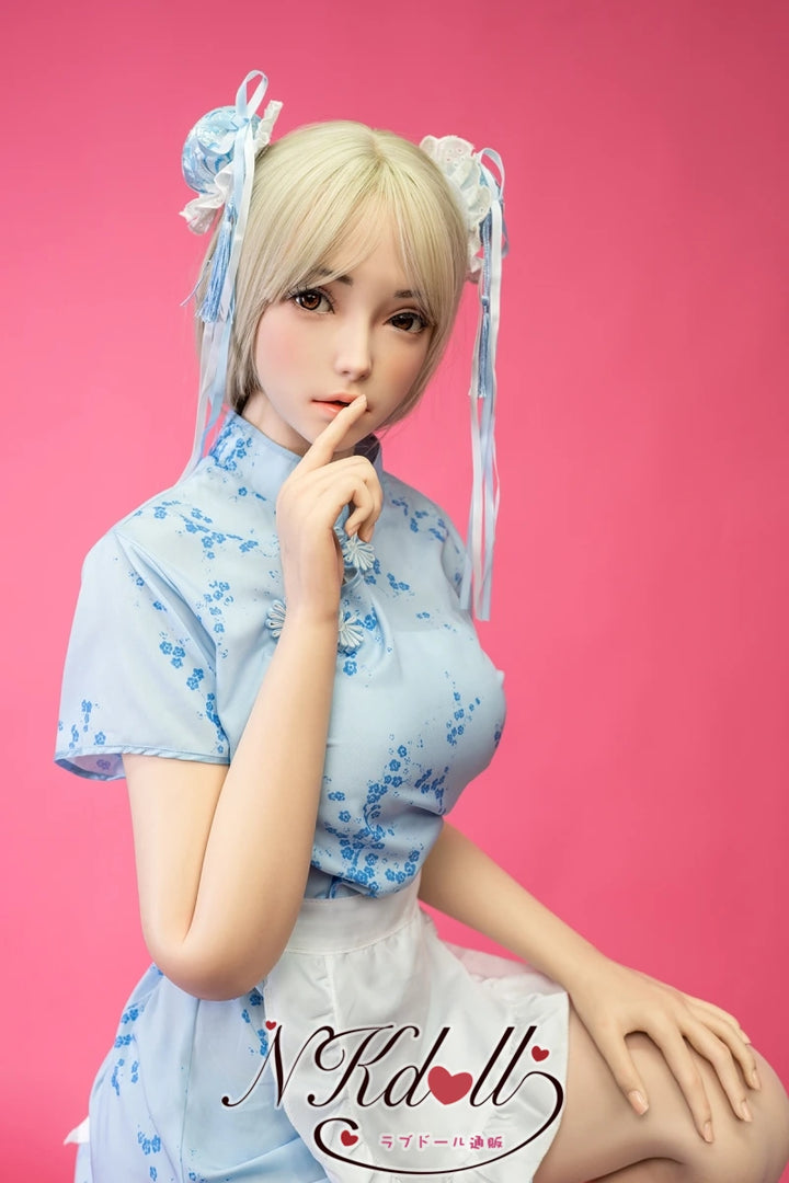 巨乳ドール